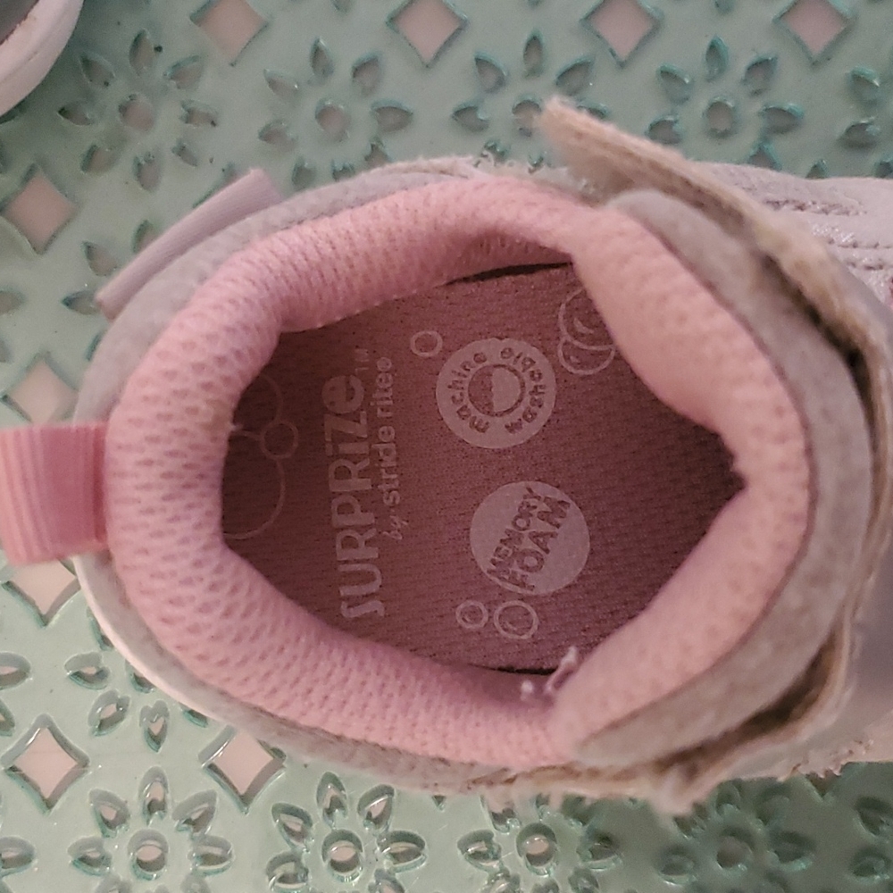 Surprize by Stride Rite kitty 😺 sneakers - Picture 7 of 9